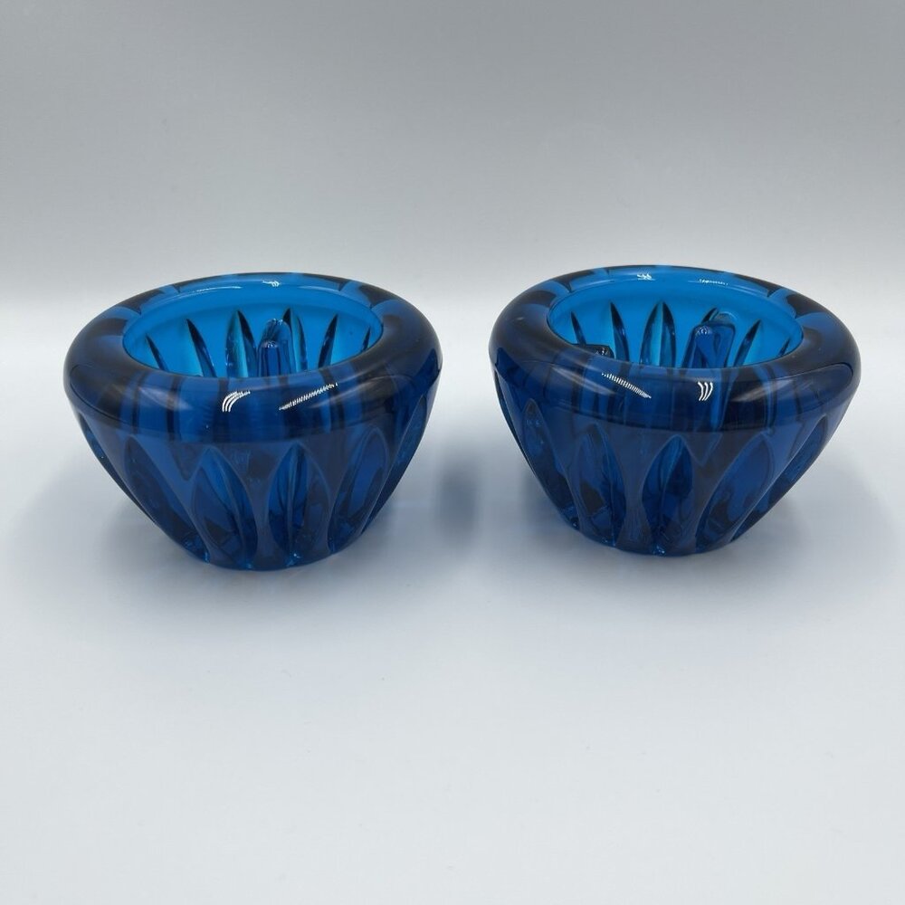 Stunning Pair Viking Glass Blue Diamond Ribbed Candleholders Vintage - Picture 14 of 16